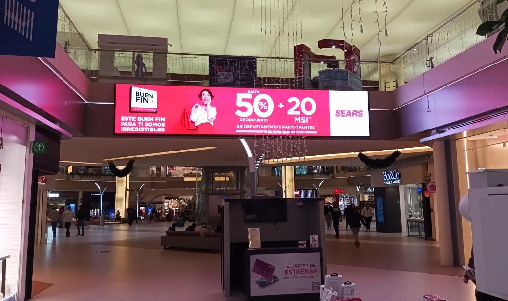Publicidad interior en centro comercial