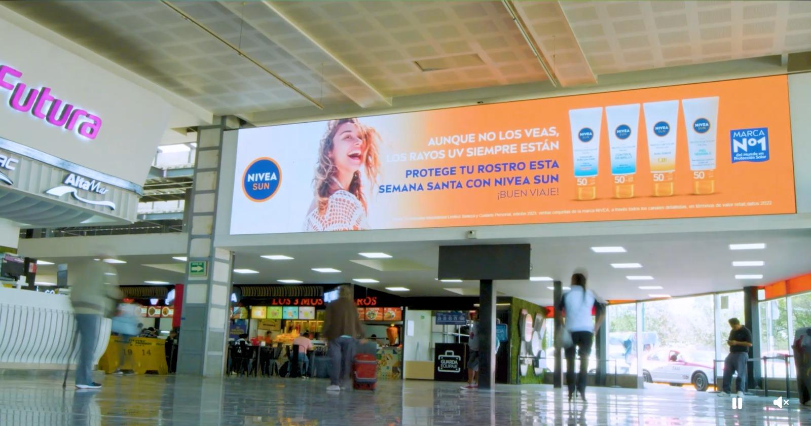 Equipo de Alegra Medios - agencia de publicidad exterior y BTL